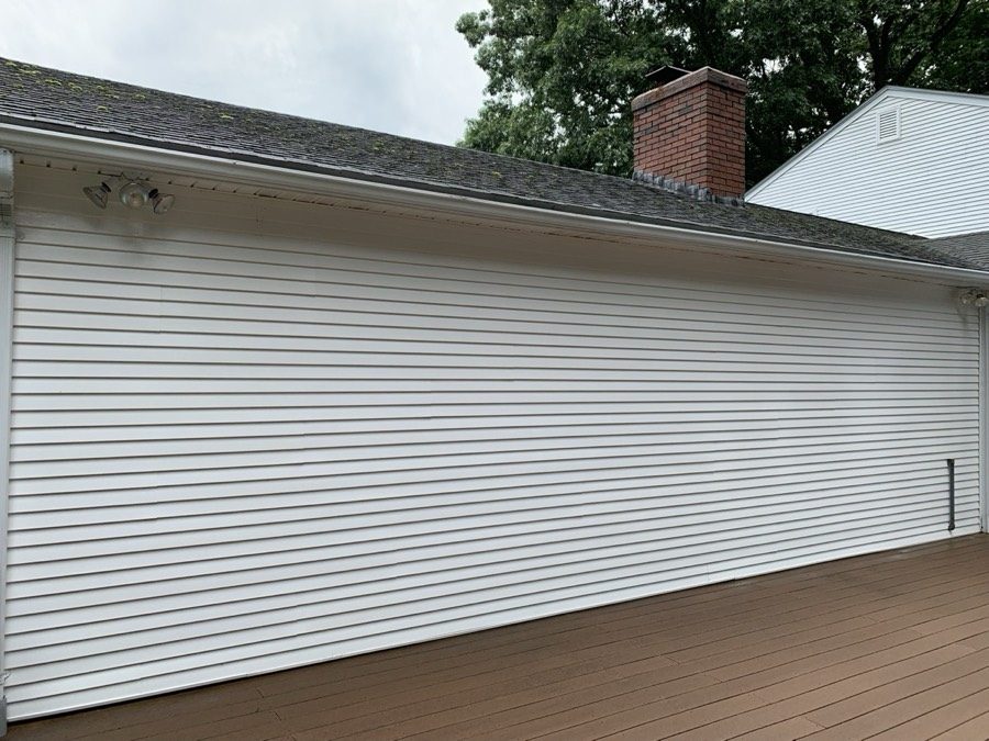 House washing results - clean white siding
