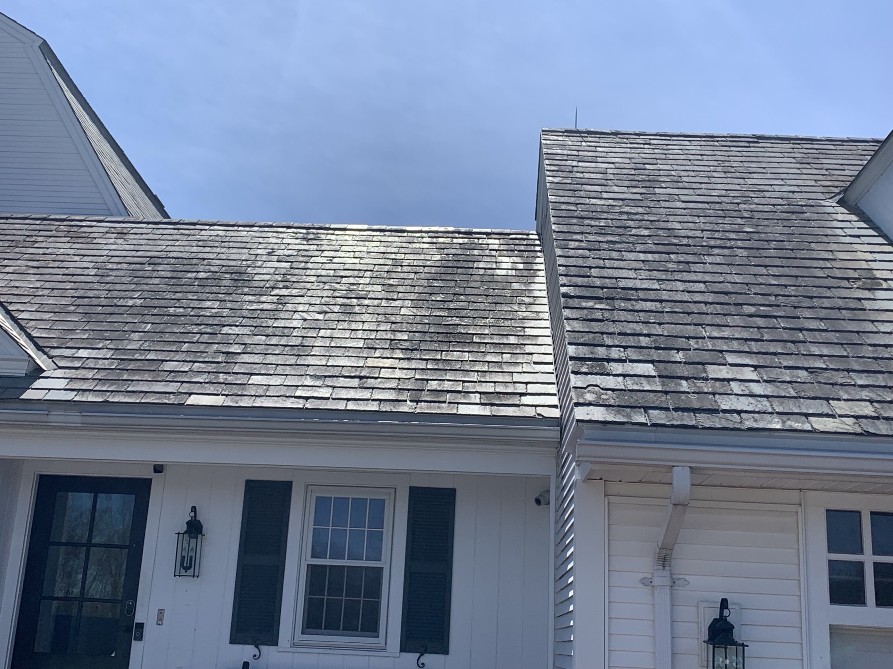 Roof before cleaning